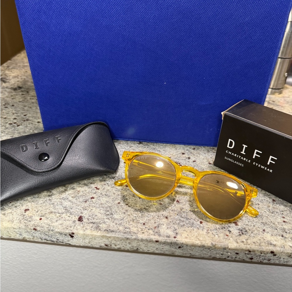 Diff Eyewear C-3PO Yellow Sunglasses